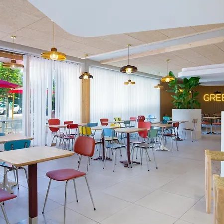 Hotel Greet De Provence 3*